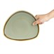 Assiette triangulaire couleur mousse Olympia Kiln 230mm (Lot de 6)