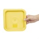 Couvercle carré en polyéthylène pour boîte alimentaire Hygiplas jaune
