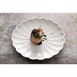 Assiettes festonnées Olympia Bloom blanches 175 mm (lot de 6)