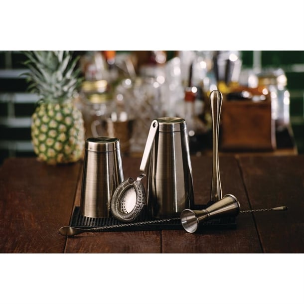 Shakers à cocktails et doseurs d'alcool
