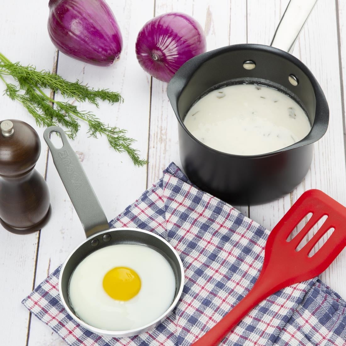 Casserole à lait et sauce antiadhésive Vogue 14 cm CN949