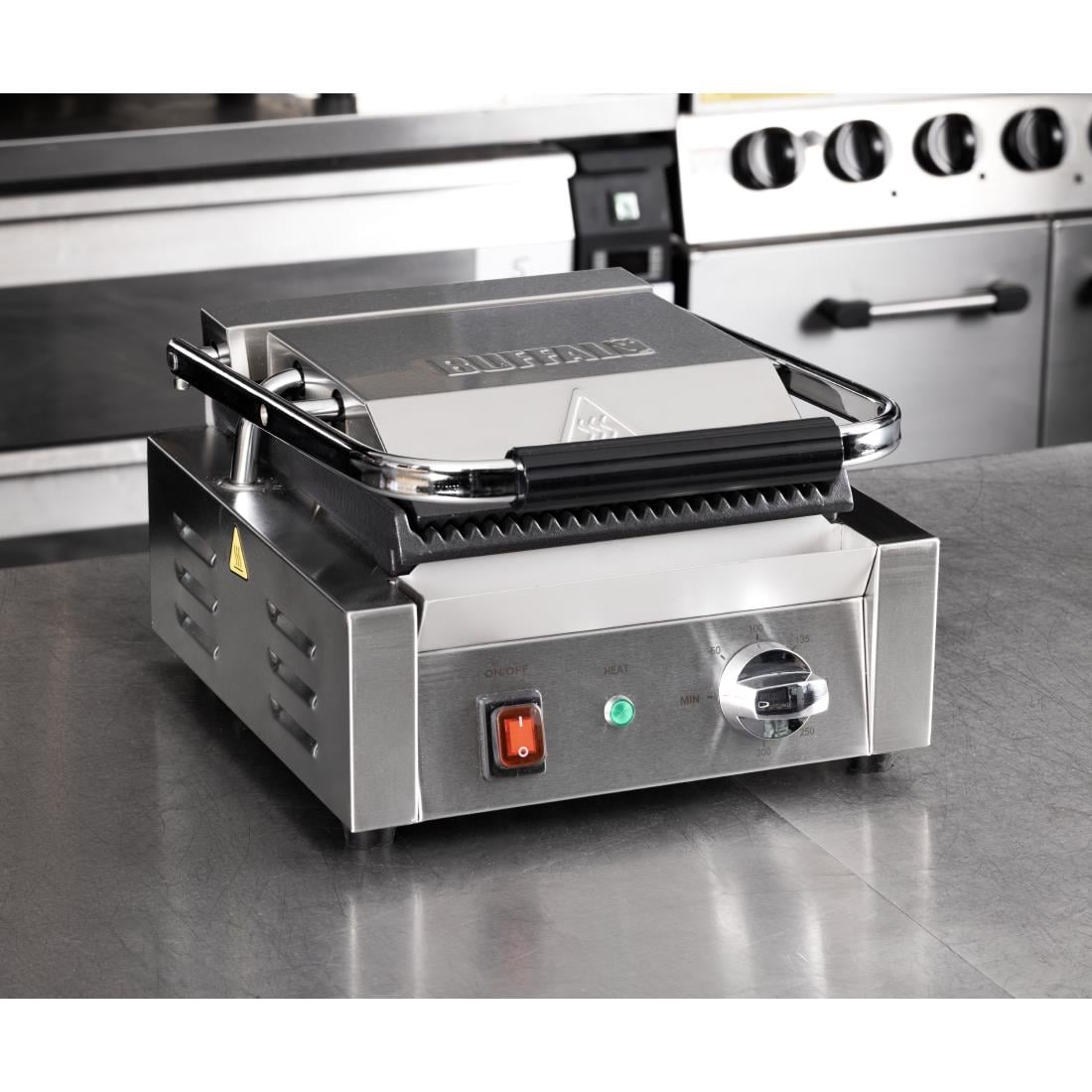 Gril de contact simple Bistro Buffalo rainuré/rainuré CU600